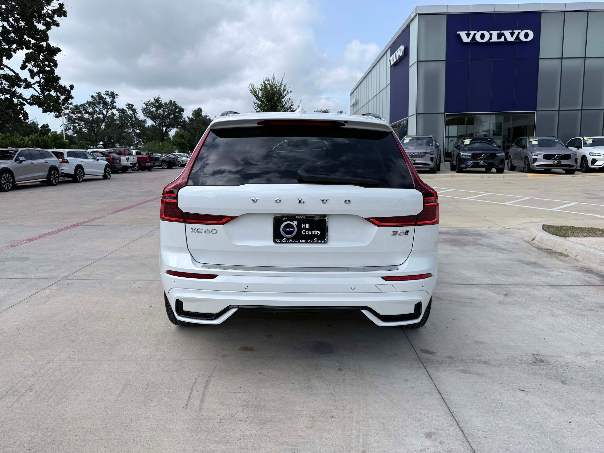 Certified 2026 Volvo XC60 B5 Ultra AWD/4WD image 5