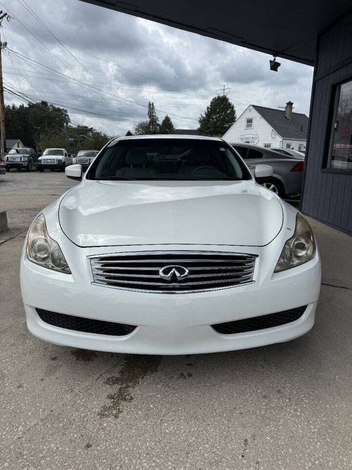 Used 2010 INFINITI G37 Journey w/ Premium Pkg RWD image 2