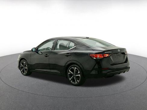 Used 2025 Nissan Sentra SV FWD image 4