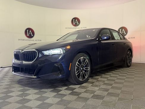 New 2026 BMW 530i xDrive w/ M Sport Package image 3
