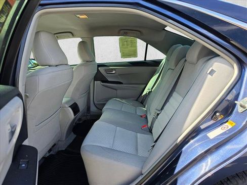 Used 2016 Toyota Camry LE FWD image 17