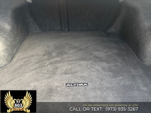 Used 2024 Nissan Altima 2.5 SV FWD image 7