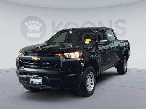Used 2024 Chevrolet Colorado W/T RWD image 5