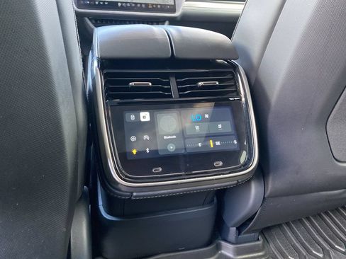 Used 2023 Rivian R1S Adventure AWD/4WD image 29