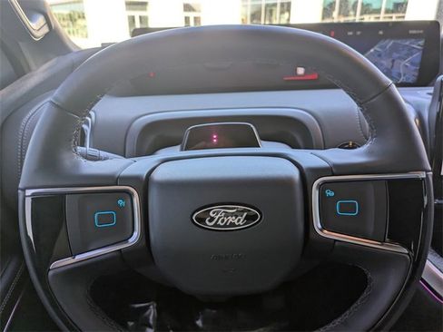 Used 2025 Ford Expedition Max Platinum w/ Stealth Performance Package image 32