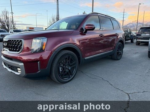 Used 2023 Kia Telluride SX Prestige X-Line image 2