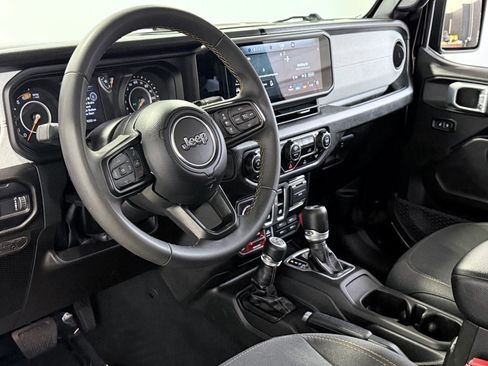 Certified 2024 Jeep Wrangler Willys image 22