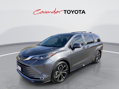 Certified 2025 Toyota Sienna Platinum