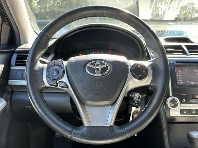 Used 2014 Toyota Camry SE FWD image 7