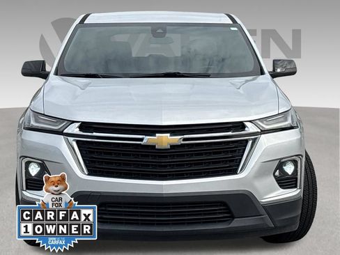 Used 2022 Chevrolet Traverse LS FWD image 2