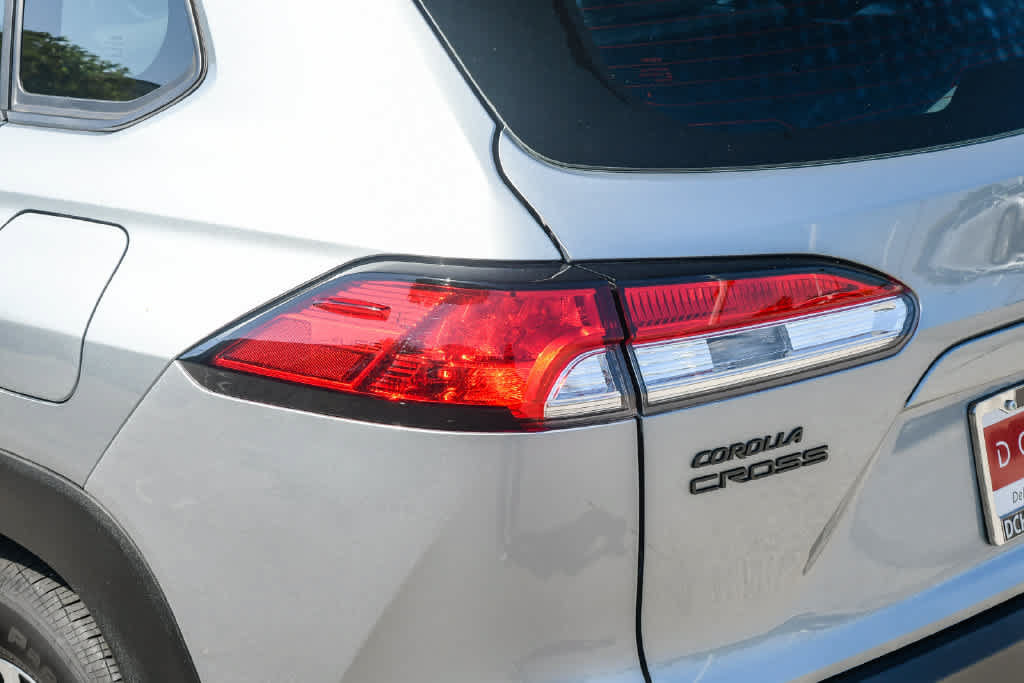 Certified 2024 Toyota Corolla Cross AWD Hybrid image 6