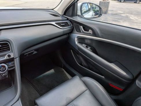 Used 2023 Genesis G70 2.0T AWD/4WD image 17