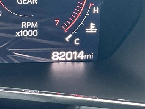 Used 2024 GMC Canyon Elevation image 28