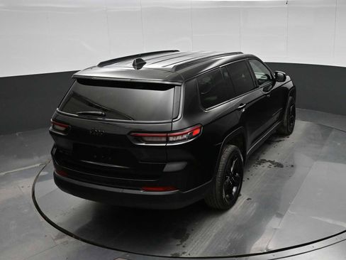 Used 2022 Jeep Grand Cherokee L Laredo AWD/4WD image 27