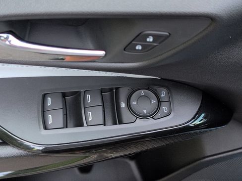 New 2026 Chevrolet Trax LT FWD image 16