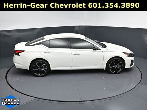 Used 2024 Nissan Altima 2.5 SR image 36
