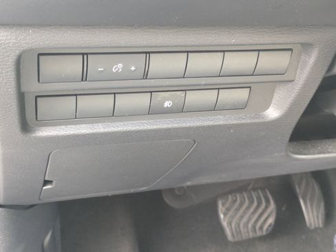 Used 2022 Mitsubishi Outlander ES image 13