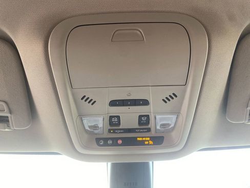 Used 2020 Buick Enclave Essence w/ Sound and Sites Package image 23