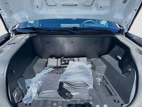 New 2024 Chevrolet Silverado EV W/T image 32