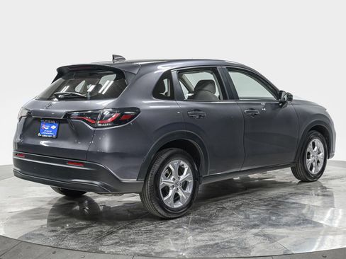 Used 2023 Honda HR-V LX image 7