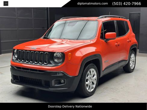 Used 2018 Jeep Renegade Latitude w/ Popular Equipment Group image 1