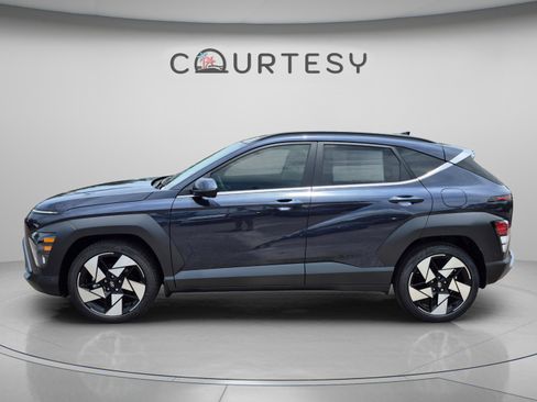 New 2026 Hyundai Kona Limited FWD image 2