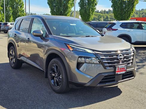 New 2026 Nissan Rogue SV AWD/4WD image 3