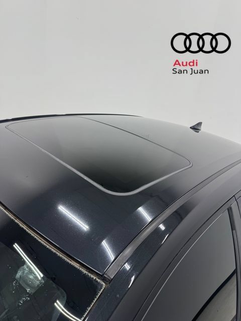 Used 2020 Toyota Corolla SE w/ SE Premium Package FWD image 8