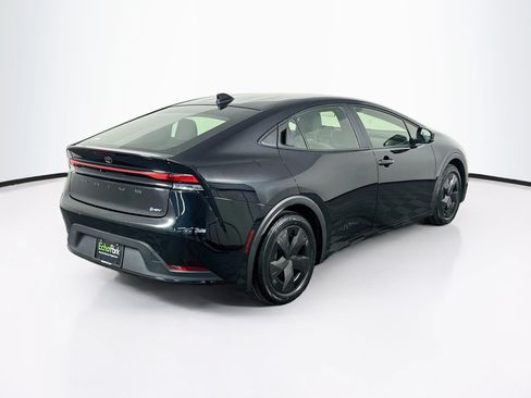 Used 2025 Toyota Prius LE FWD image 9