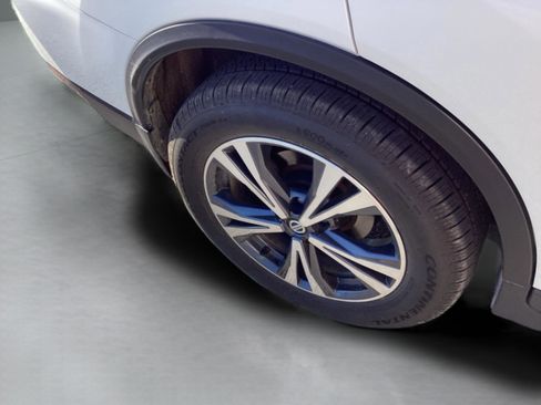 Used 2019 Nissan Rogue SV w/ Premium Package image 27