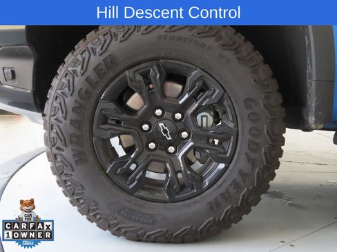 Used 2025 Chevrolet Silverado 1500 ZR2 w/ Technology Package image 29