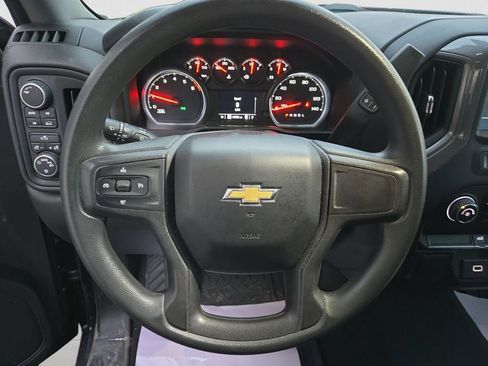 Used 2019 Chevrolet Silverado 1500 Custom w/ Custom Value Package image 5