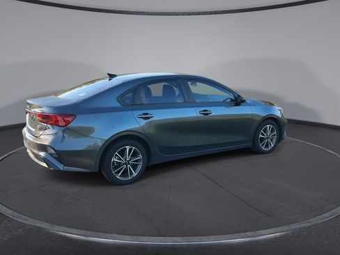 Used 2022 Kia Forte LXS FWD image 8