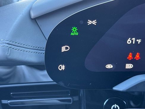 Used 2022 Porsche Taycan Turbo S image 34