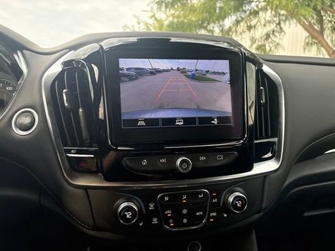 Used 2023 Chevrolet Traverse LT AWD/4WD image 19