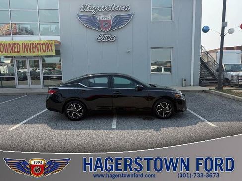 Used 2025 Nissan Sentra SV w/ All-Weather Package FWD image 1