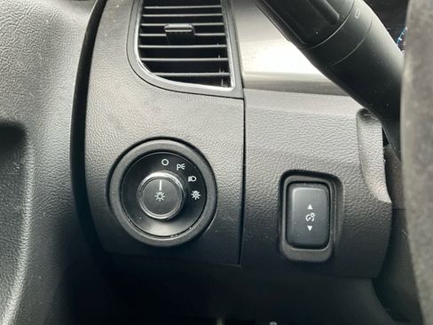 Used 2014 Ford Taurus SEL w/ Equipment Group 201A image 22