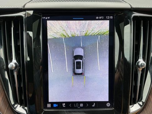 Used 2022 Volvo XC60 B5 Inscription w/ Advanced Package image 23