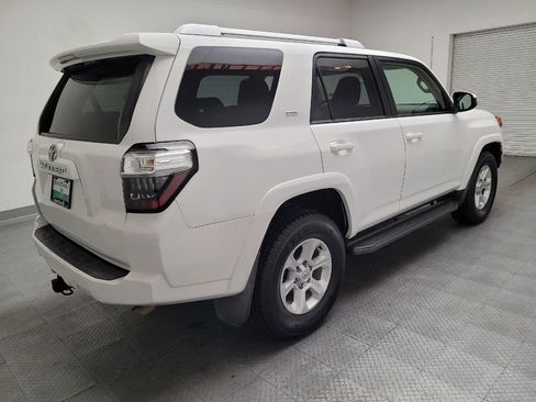 Used 2018 Toyota 4Runner SR5 RWD image 9