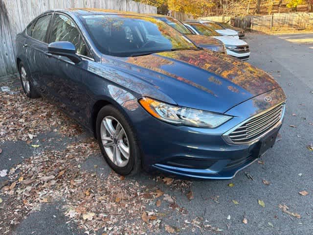 Used 2018 Ford Fusion SE w/ Fusion SE Technology Package FWD image 5