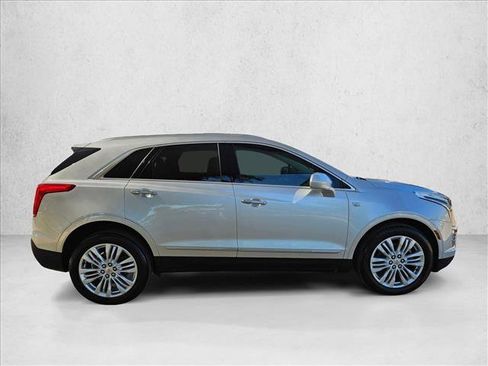 Used 2019 Cadillac XT5 Premium Luxury image 4