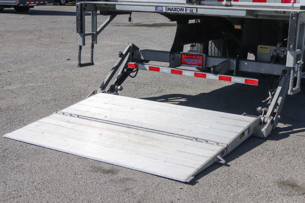 Used 2021 Ford F750 2WD Regular Cab Super Duty image 10