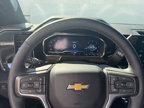 Used 2025 Chevrolet Silverado 2500 High Country w/ High Country Premium Package image 9