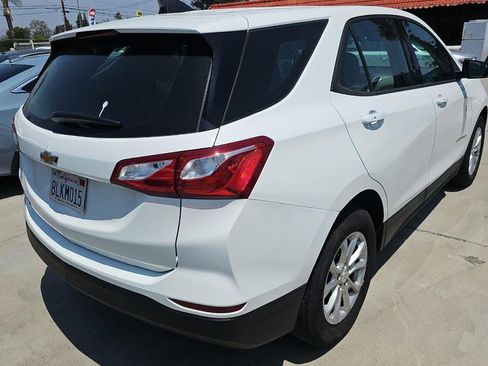 Used 2019 Chevrolet Equinox LS FWD image 4