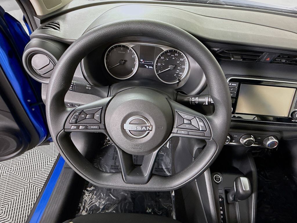 Used 2023 Nissan Kicks S FWD image 19