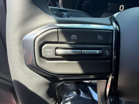 New 2026 GMC Canyon AT4 w/ AT4 Premium Package AWD/4WD image 17