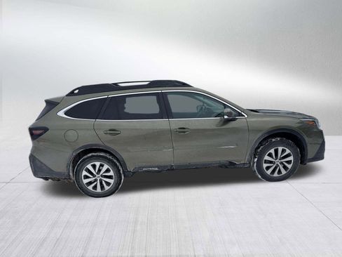Used 2022 Subaru Outback Premium image 10