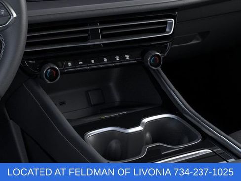 New 2025 Chevrolet Traverse LT w/ Midnight/Sport Edition image 23