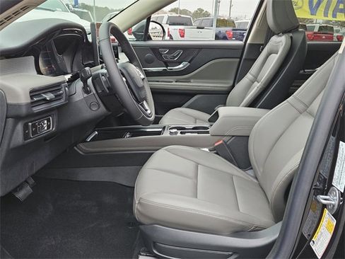 New 2025 Lincoln Corsair FWD w/ Equipment Group 101A image 5