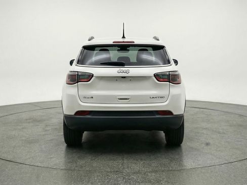 Used 2025 Jeep Compass Limited image 7